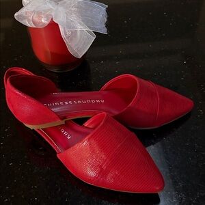 Chinese Laundry Vibrant Red Pointed Flats